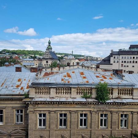 Leogrand Apartments On Kniazia Romana 6 Lviv Exterior photo