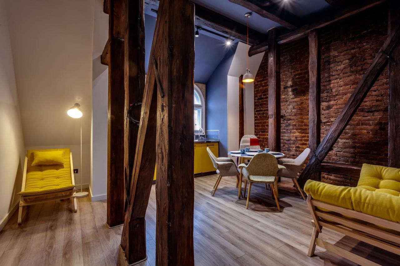 Leogrand Apartments On Kniazia Romana 6 Lviv Exterior photo